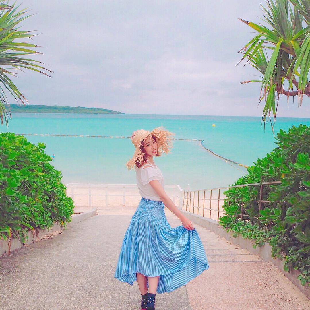 海デートの服装はココがポイント アイテム別おすすめコーデを紹介 ローリエプレス