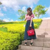 バーガンディと相性のいい色は おすすめのファッション メイクも ローリエプレス