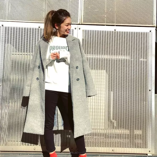 チェスターコートのレディースコーデ見本 色別に着こなし方をご紹介 ローリエプレス