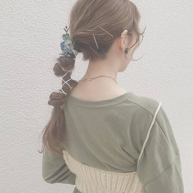 サイドテールで大人っぽ女子に 基本から男ウケ抜群アレンジまで紹介 ローリエプレス