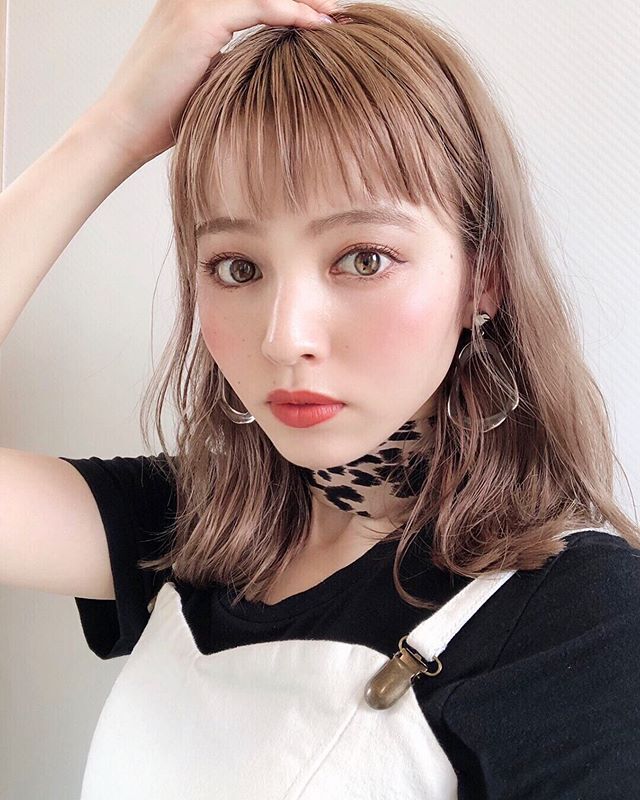 ぱっつん前髪のヘアアレンジ特集♡大人っぽく見せるポイントも要必見 ローリエプレス