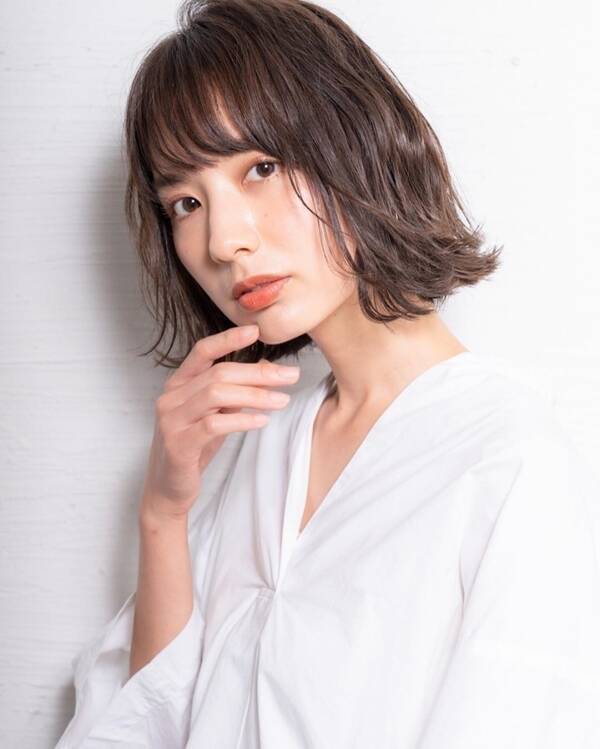 レイヤーカットのヘアスタイル集 ショートもロングも軽やかな印象に ローリエプレス