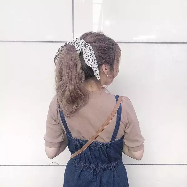 最新 スカーフを使ったヘアアレンジ集 一気にこなれ感が増す方法を伝授 ローリエプレス