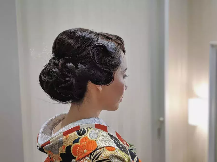 留袖に合う髪型 ヘアアレンジをご紹介 基本のマナーやngヘアも ローリエプレス