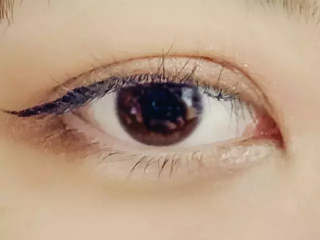 つり目な男女の性格的特徴と恋愛傾向を解説 モテる魅力の秘密に迫る ローリエプレス