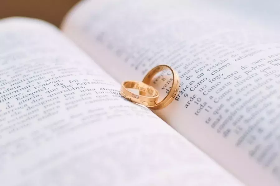 結婚式でよく聞く 馴れ初め ってどんな意味 語源や使い方を解説 ローリエプレス 2 2 結婚式でよく聞く 馴れ初め ってどんな意味 語源や使い方を解説 ローリエプレス 2 2