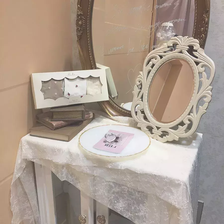 鏡で運気up 風水的に良い方角や置き場所 最適なサイズまで徹底解説 ローリエプレス 鏡で運気up 風水的に良い方角や置き場所 最適なサイズまで徹底解説 ローリエプレス