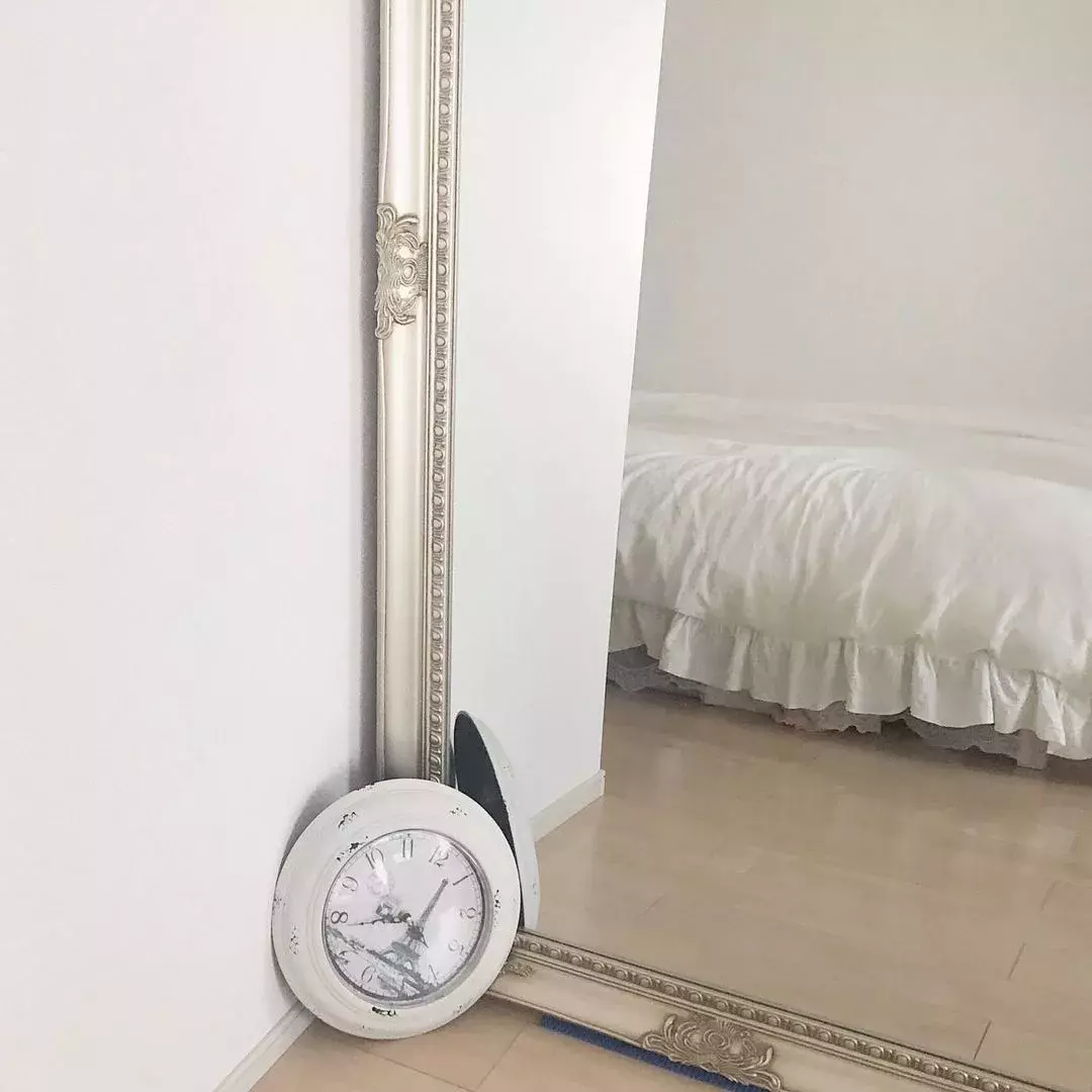 鏡で運気up 風水的に良い方角や置き場所 最適なサイズまで徹底解説 ローリエプレス