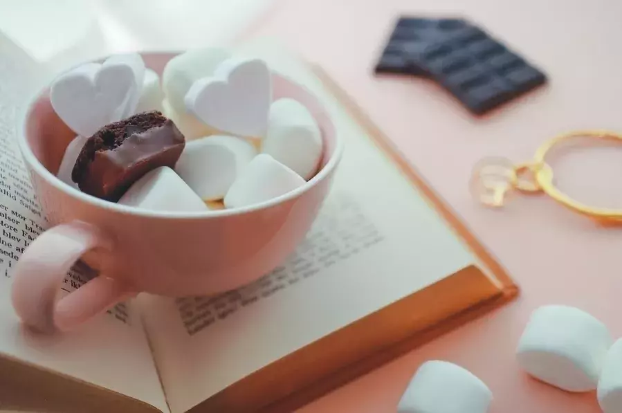 自分から振ったのに 彼が気になる理由は 復縁 忘れる方法も解説 ローリエプレス 自分から振ったのに 彼が気になる理由は 復縁 忘れる方法も解説 ローリエプレス