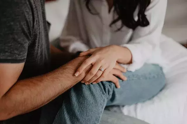 好きな人に嫉妬してしまうのはなぜ 心理やあるある行動を徹底解説 ローリエプレス