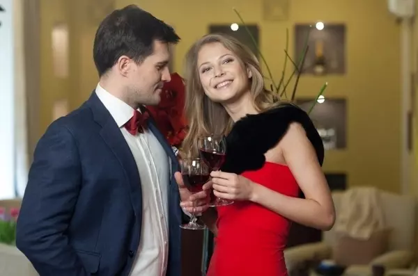 男子が言われて嬉しい言葉を覚えよう 褒め上手は恋愛運アップのカギ ローリエプレス