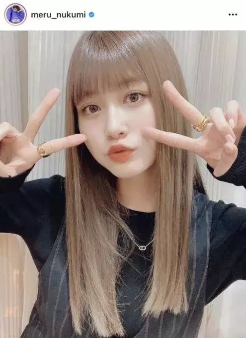 めるる ハイトーンのさらさらストレートヘアに絶賛の声 髪色可愛い サラッサラだね ローリエプレス