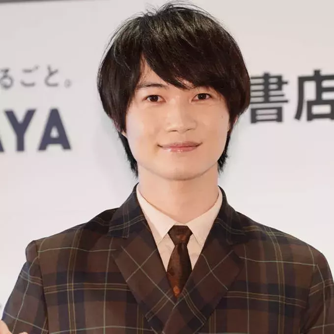 神木隆之介 お兄ちゃんみたい な本郷奏多と過ごした学生時代を語る 常に3年間ずっと一緒で ローリエプレス
