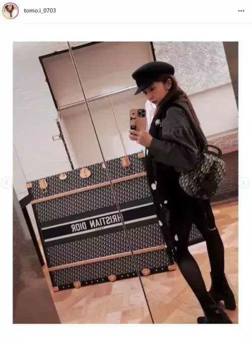 第1子出産の板野友美 美スタイルの Dior ファッションに反響 足細い なんて綺麗なママ ローリエプレス 第1子出産の板野友美 美スタイルの Dior ファッションに反響 足細い なんて綺麗なママ ローリエプレス