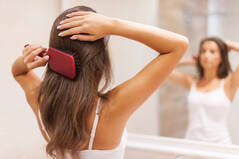 髪の乾燥には何が効果的？　パサつきを防ぐ乾燥対策乾燥