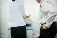 好きにならないで 男友達 仕事仲間との色恋沙汰を避ける方法 ローリエプレス