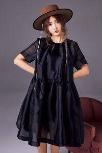 紗栄子、小嶋陽菜、齋藤飛鳥が“お気に”ドレスを披露！ 美女はみんな黒が好き!?