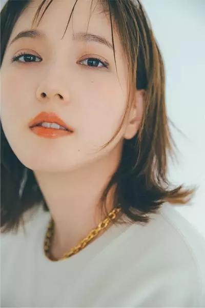 ユニクロetc 本田翼がメンズ服の着こなし例をご紹介 彼とのリンクコーデの参考に ローリエプレス