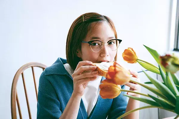 本田翼の 花との暮らし 飾る場所や選び方etc フラワーショップwholeのアドバイスも ローリエプレス