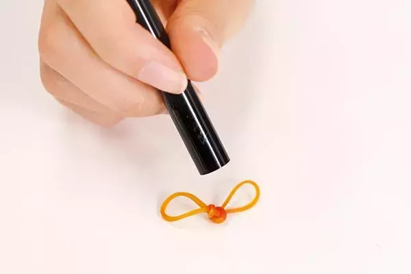 リモコン掃除で輪ゴムが活躍 家事に役立つ意外な輪ゴム活用法10選を輪ゴムメーカー社員が伝授 ローリエプレス