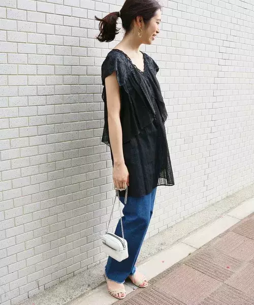 今人気 リバイバルのチュニックトップス 体型カバーが叶うおすすめコーデ集 ローリエプレス