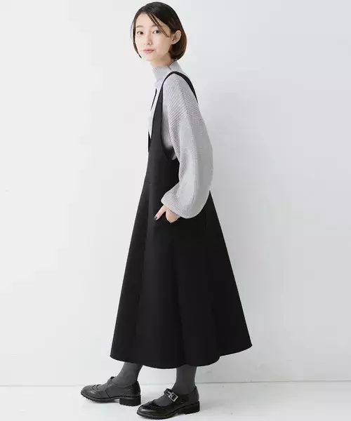 大人もジャンパースカートを楽しもう 子供っぽくならないコーデ術をご紹介 ローリエプレス