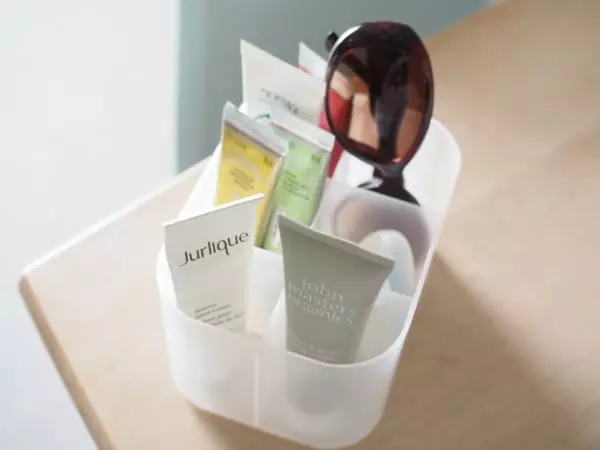 コスメも雑貨も どこにでも使えて万能なダイソー収納ボックスが優秀 ローリエプレス