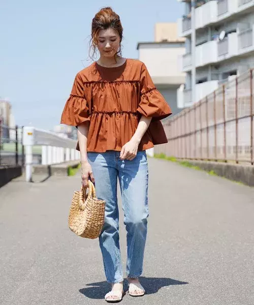 夏コーデはテラコッタが映える 大人っぽさがグッとアップするカラーをcheckしよう ローリエプレス