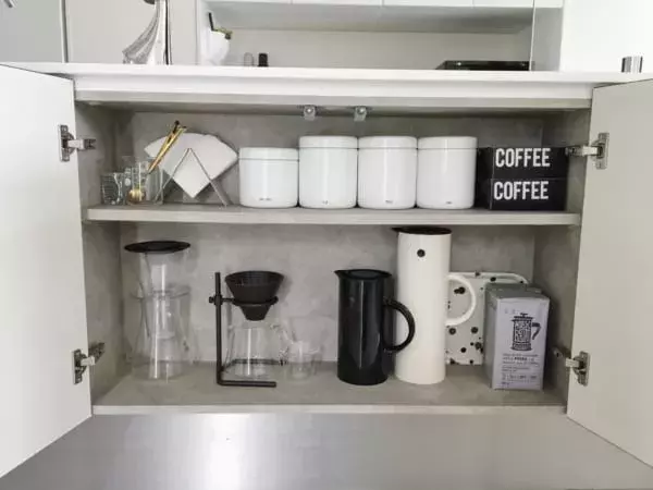 連載 コーヒーのある暮らし コーヒーアイテムの収納と飾り方 ローリエプレス