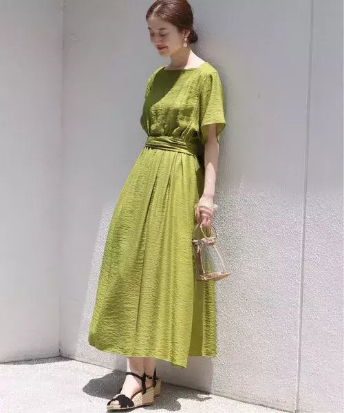 夏デートに何を着ていく 30代女子にちょうどいいレディな着こなし15選 ローリエプレス