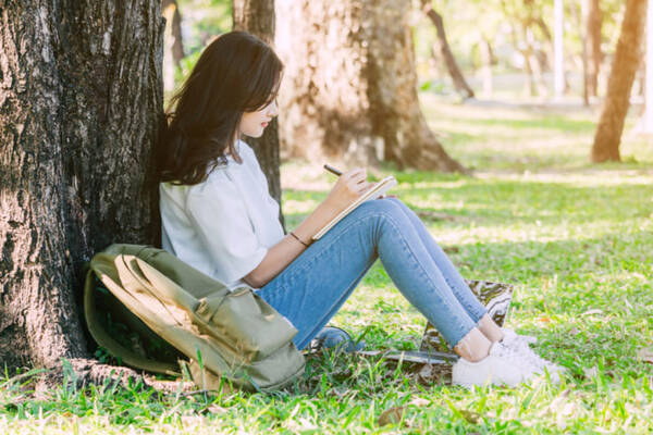 彼氏に手紙を書きませんか 特別な日 何でもない日に喜ばれる書き方を解説 ローリエプレス