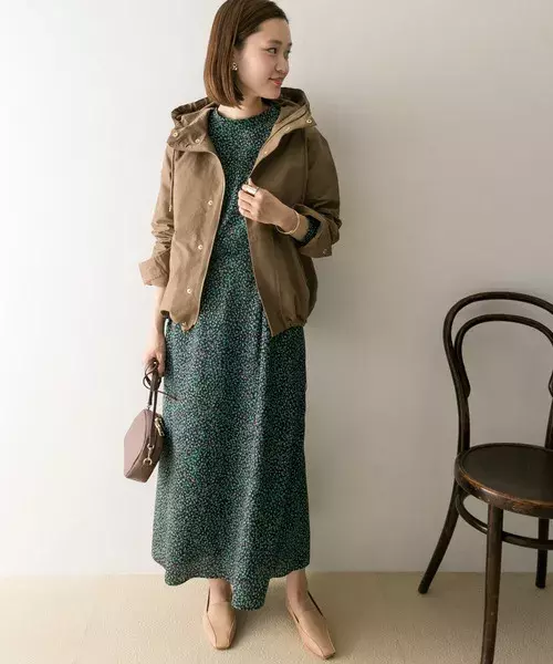 初秋にはマウンテンパーカーが活躍 カッコ可愛い大人女子コーデまとめ ローリエプレス