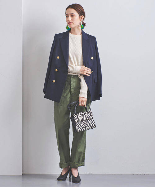 ダブルボタンでマニッシュに ジャケットで大人女子コーデを完成させよう ローリエプレス