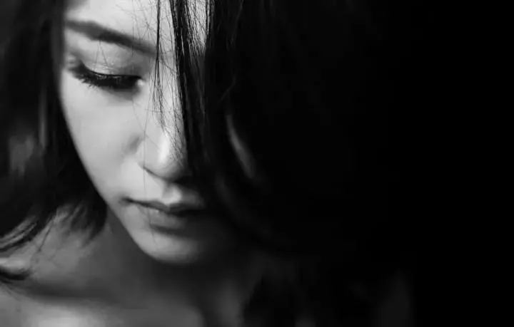 彼女持ちの男性を好きになった 振り向かせる方法を知って辛い片思いを卒業 ローリエプレス