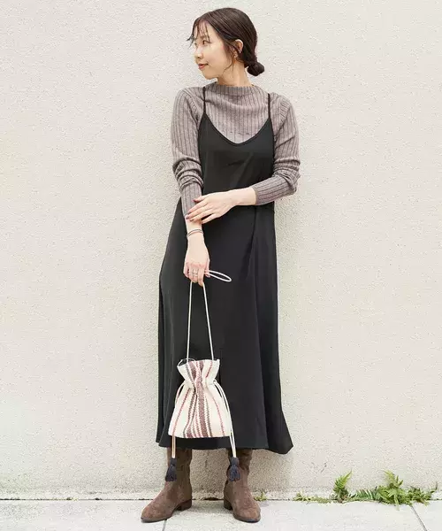 まだ使える 秋冬のキャミワンピースレイヤードコーデまとめ ローリエプレス