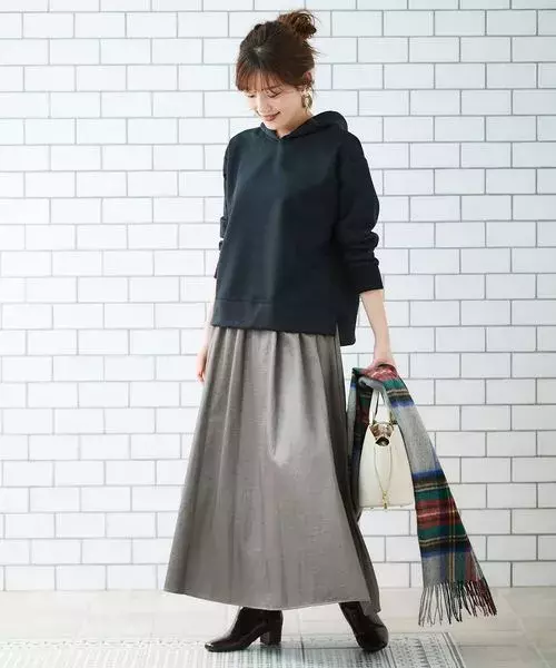 今年の冬はブーツに合わせたい 大人スカートで作るシンプルコーデ特集 ローリエプレス