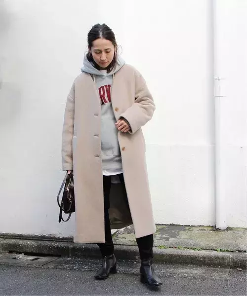 大人っぽいロングコートが着たい 重く見えないお洒落な着こなし術 ローリエプレス