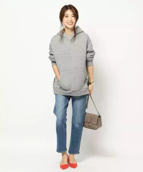 パーカーを大人の女性らしく着こなそう 真似したくなるコーデ特集 ローリエプレス