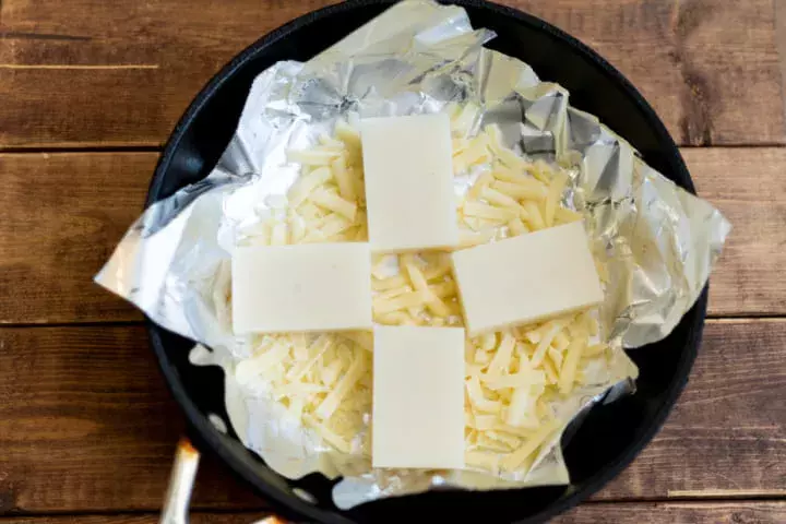 連載 フライパンで餅ピザ 余ったお餅活用 買っても作りたい簡単餅ピザレシピ ローリエプレス