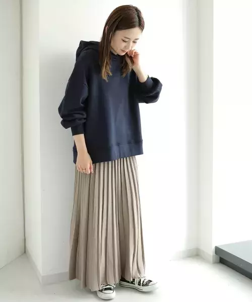 スカートが欲しい季節 大人女子コーデにプリーツスカートをプラスしよう ローリエプレス スカートが欲しい季節 大人女子コーデにプリーツスカートをプラスしよう ローリエプレス