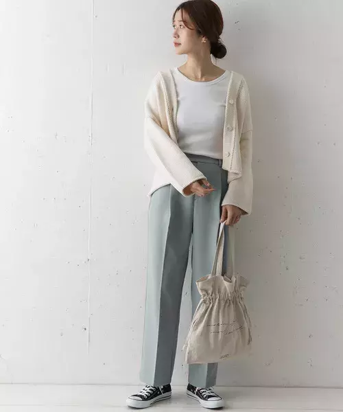 ライトグリーンパンツの春スタイル15選 フレッシュなアイテムで旬コーデ ローリエプレス ライトグリーンパンツの春スタイル15選 フレッシュなアイテムで旬コーデ ローリエプレス