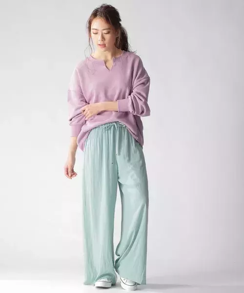 ライトグリーンパンツの春スタイル15選 フレッシュなアイテムで旬コーデ ローリエプレス