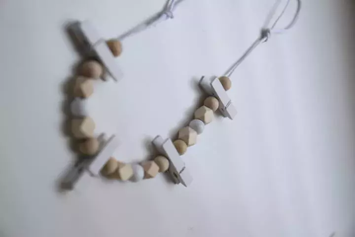 連載 やっぱり可愛い セリア のウッドビーズで出来るオススメリメイク4選 ローリエプレス