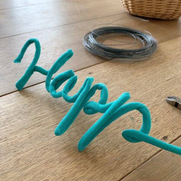 連載 100均材料2つで超簡単 写真映えするウールレターを作ろう ローリエプレス 連載 100均材料2つで超簡単 写真映えするウールレターを作ろう ローリエプレス