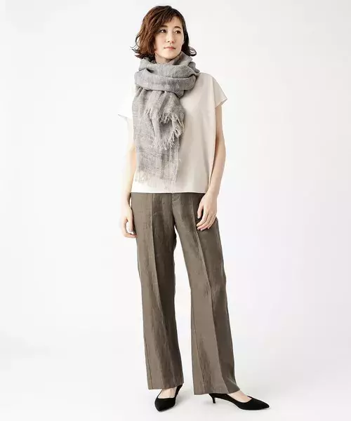 ストールが首の日焼け防止に活躍 大人女子の涼やか春夏コーディネート集 ローリエプレス