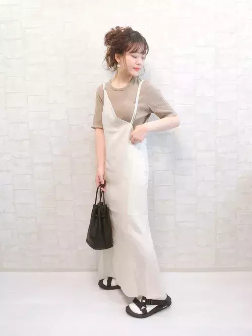 ユニクロ で作るおしゃれな夏コーデ すぐに真似できる着こなし術 ローリエプレス