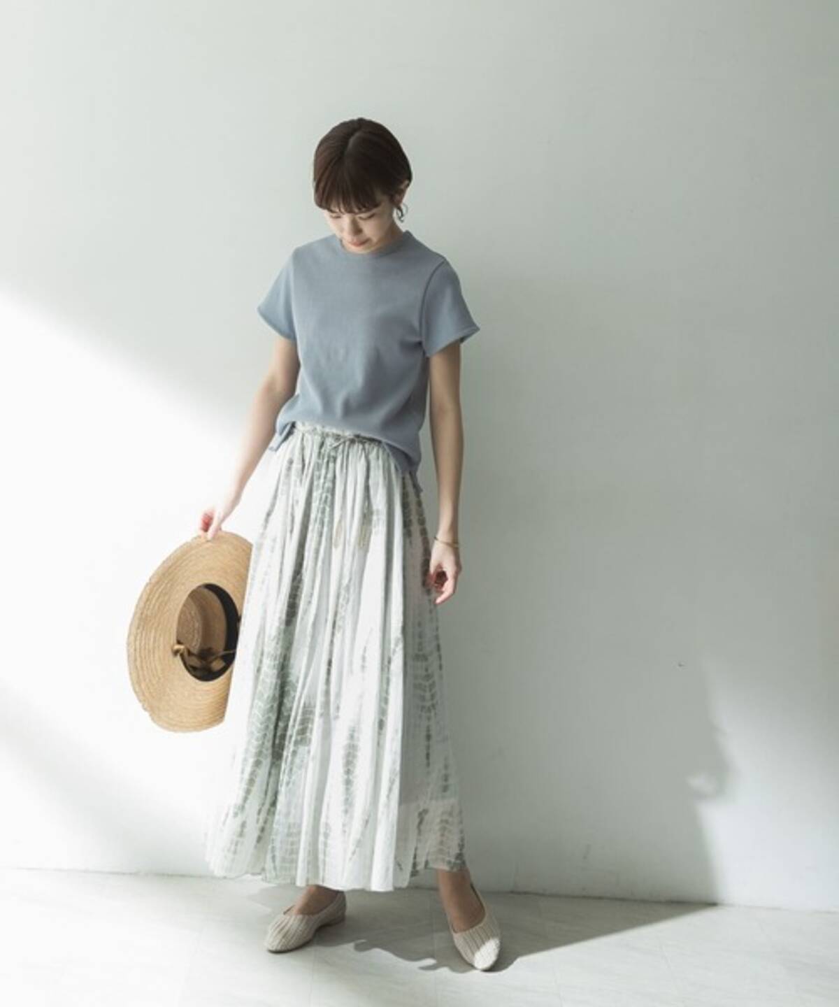 大人女性のブルーはこう着る 夏に映えるブルーコーデ15選 ローリエプレス 大人女性のブルーはこう着る 夏に映えるブルーコーデ15選 ローリエプレス