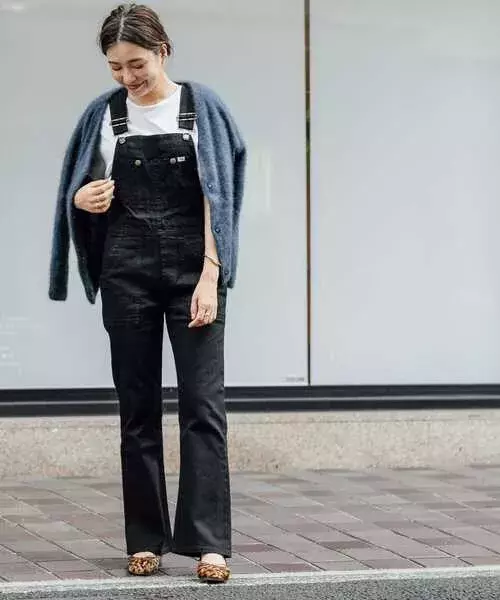 オーバーオールを大人っぽく着こなそう カジュアルな大人女子コーデまとめ ローリエプレス オーバーオールを大人っぽく着こなそう カジュアルな大人女子コーデまとめ ローリエプレス