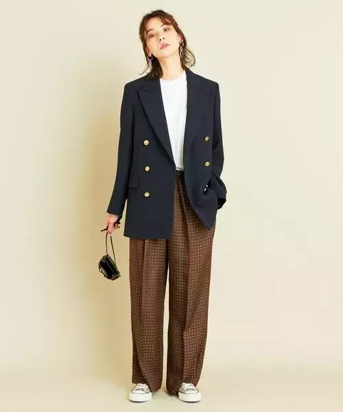 直線ラインがキーポイント 話題の骨格診断 ストレート さんにお似合いコーデ15選 ローリエプレス 直線ラインがキーポイント 話題の骨格診断 ストレート さんにお似合いコーデ15選 ローリエプレス