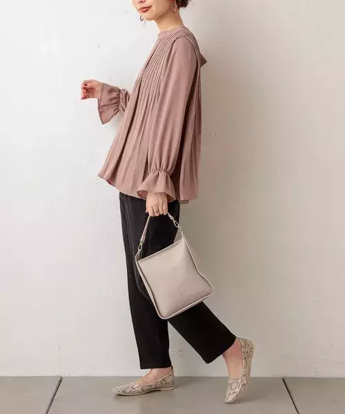 30代40代も真似できる 難易度の高い 甘辛コーデ の大人な着こなしとは ローリエプレス 30代40代も真似できる 難易度の高い 甘辛コーデ の大人な着こなしとは ローリエプレス